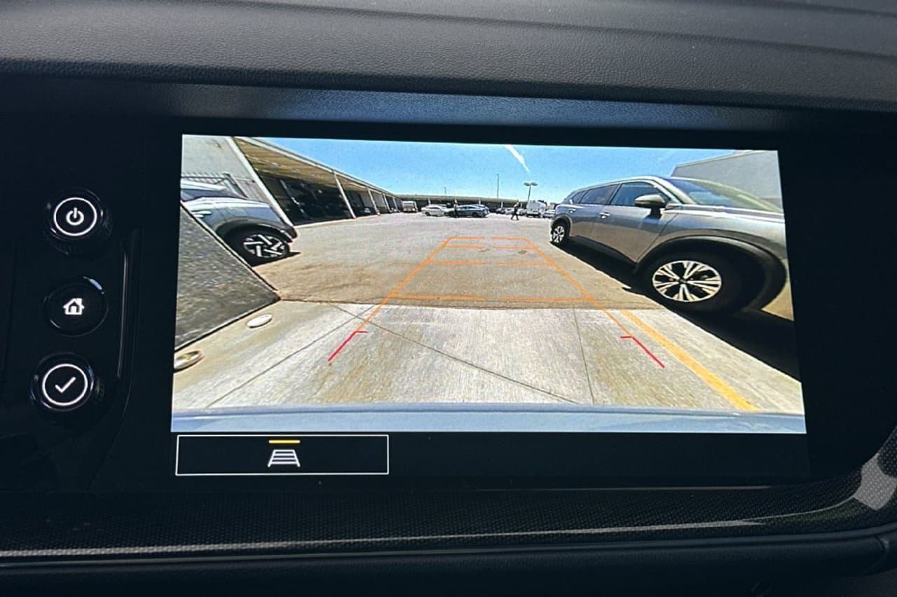 2023 Buick Envision Essence 16
