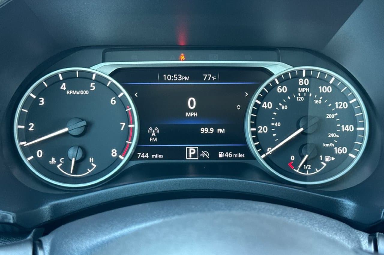 2025 Nissan Sentra SR 20